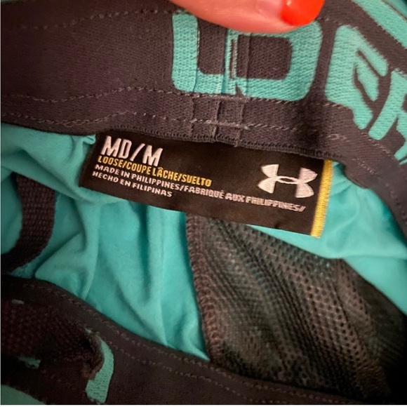 Under armour shorts sz medium - Picture 3 of 3